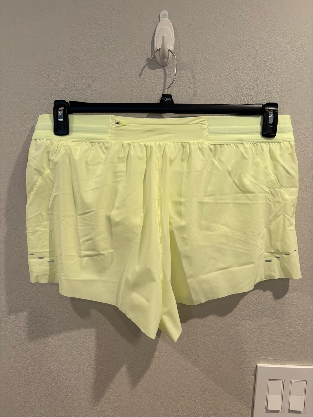 Women's Nike Swift Dri-FIT Mid-Rise 2.5" Brief-Lined Running Shorts Size XL - Picture 5 of 14